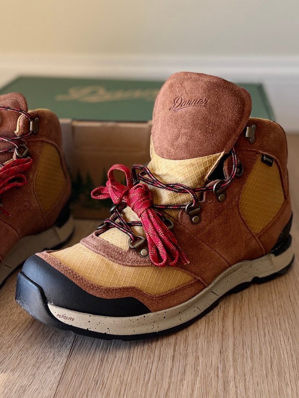 NEW Danner Free Spirit GTX Waterproof Hiking Boots Size 12